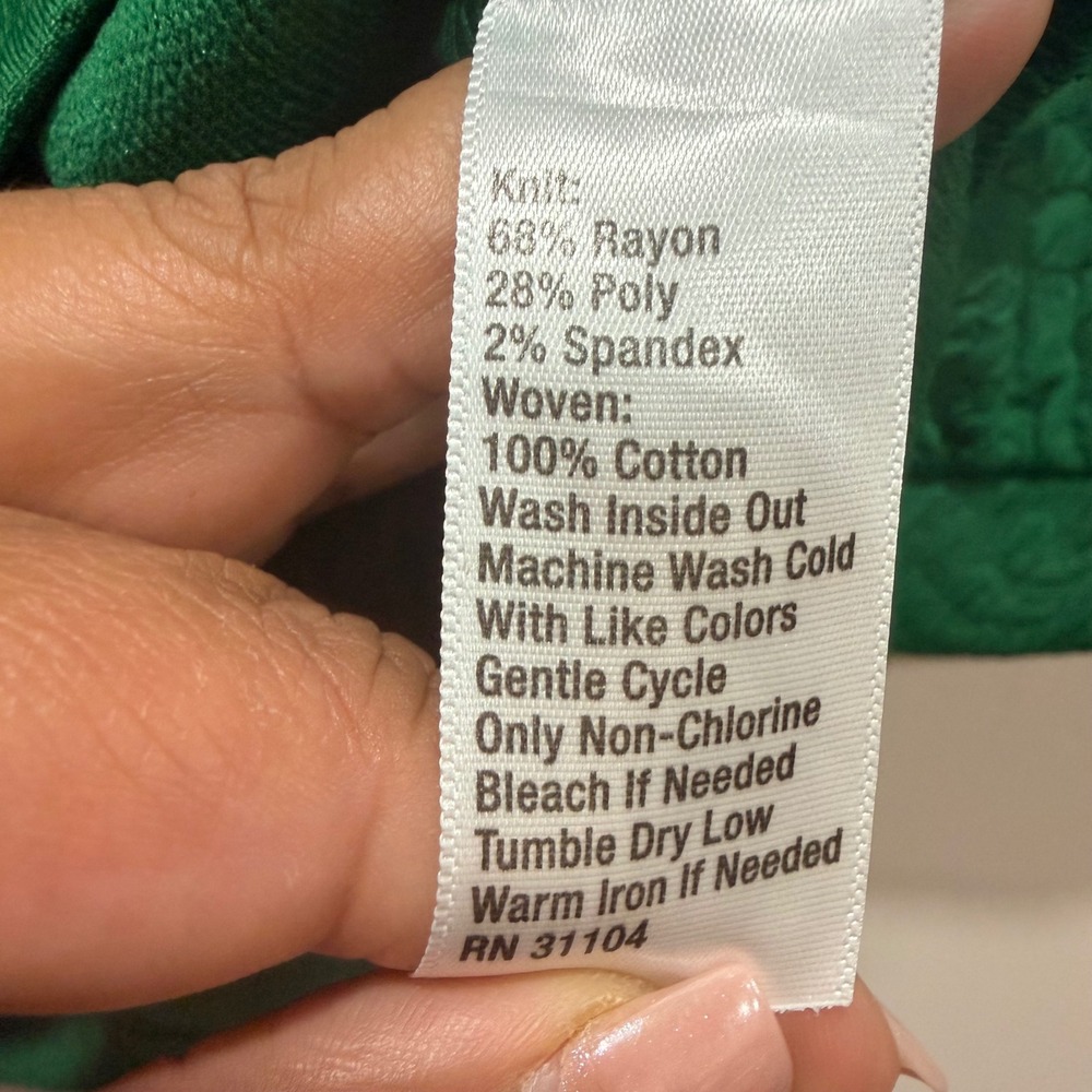 #124 Crown & Ivy Textured Top Womens Medium Green PTP: 20-21 Puff Sleeve - Picture 6 of 8